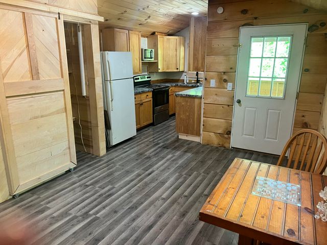 217 Ralph Troxell Road, Monticello, KY 42633