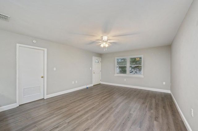 613 Colonial Drive, Apt 5, Fort Walton Beach, FL 32547