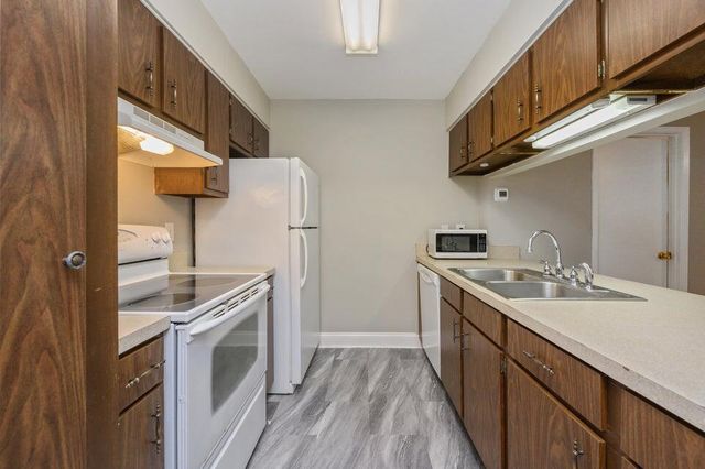613 Colonial Drive, Apt 5, Fort Walton Beach, FL 32547