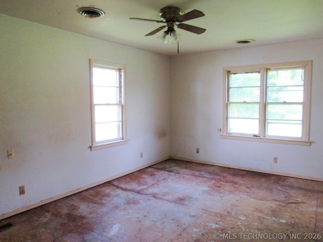 324 SE Edgewood Avenue, Bartlesville, OK 74006