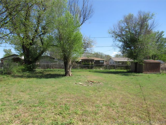 324 SE Edgewood Avenue, Bartlesville, OK 74006