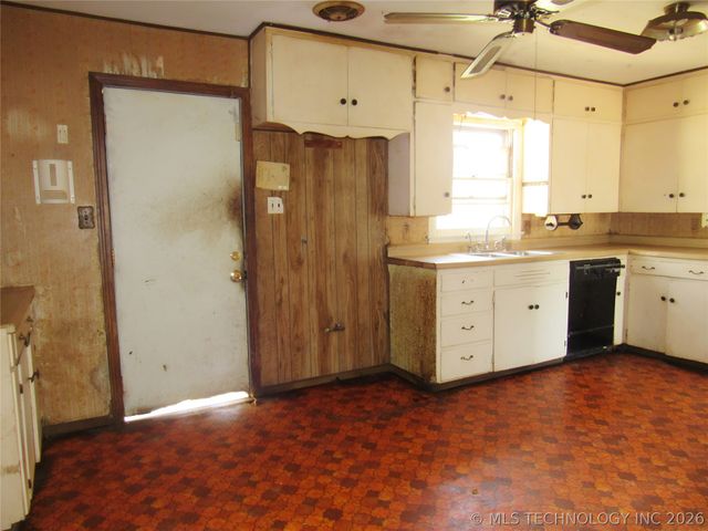 324 SE Edgewood Avenue, Bartlesville, OK 74006