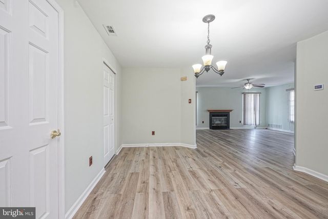 323 WHITTIER CT, Sewell, NJ 08080