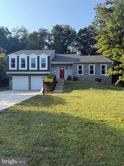 9521 COUNTRY ROADS LN, Manassas, VA 20112