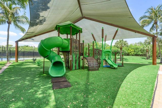 8035 NW 127th Lane 3-e, Parkland, FL 33076