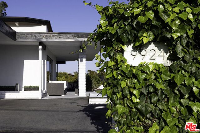 9924 Beverly Grove Drive, Beverly Hills, CA 90210