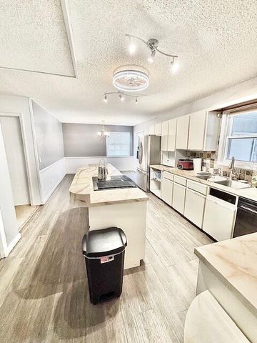 1677 Clearview Drive, Manning, SC 29102