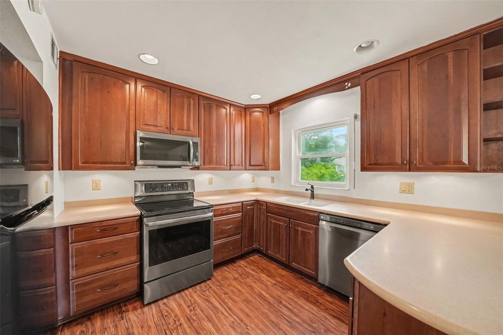 Image 14 of property listing at 1429 NOLTON WAY, Orlando, FL 32822