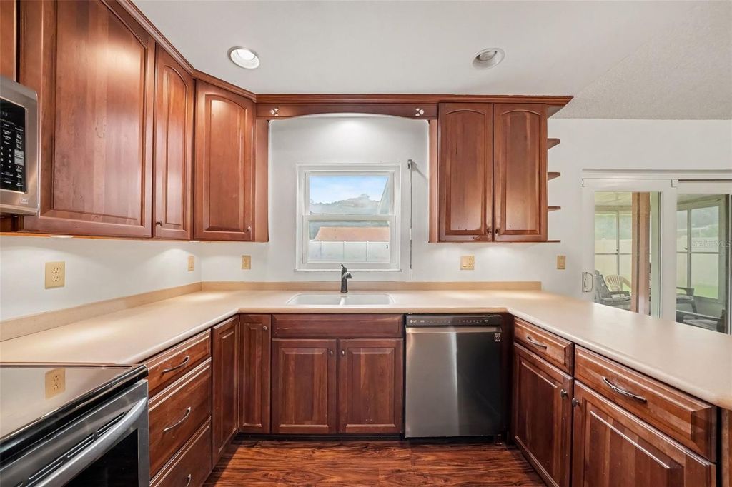 Image 15 of property listing at 1429 NOLTON WAY, Orlando, FL 32822
