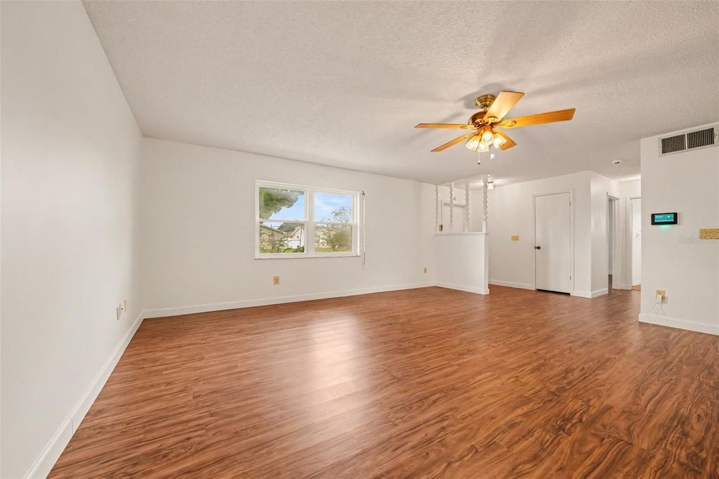 Image 18 of property listing at 1429 NOLTON WAY, Orlando, FL 32822