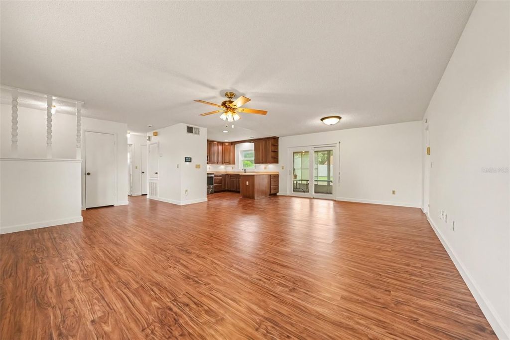 Image 8 of property listing at 1429 NOLTON WAY, Orlando, FL 32822