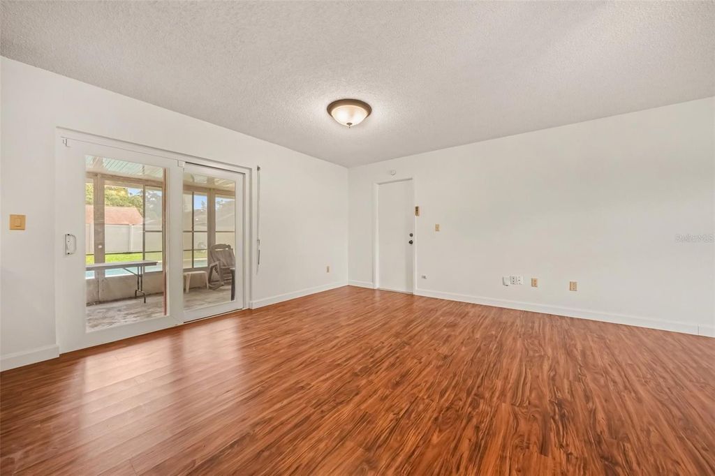 Image 9 of property listing at 1429 NOLTON WAY, Orlando, FL 32822