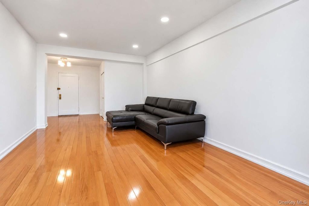 140-08 28th Road 5F, Flushing, NY 11354 — photo 2