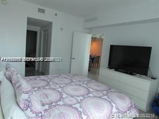 951 Brickell Ave 1607, Miami, FL 33131