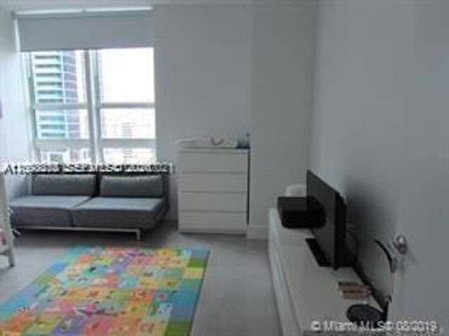 951 Brickell Ave 1607, Miami, FL 33131