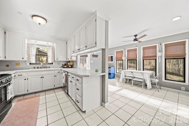 2530 Heritage Circle, Statesville, NC 28625