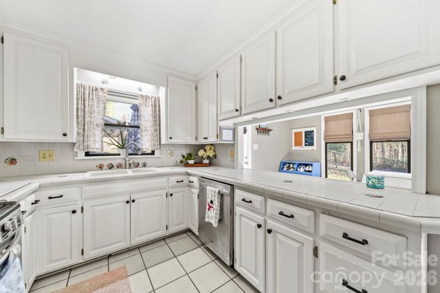 2530 Heritage Circle, Statesville, NC 28625