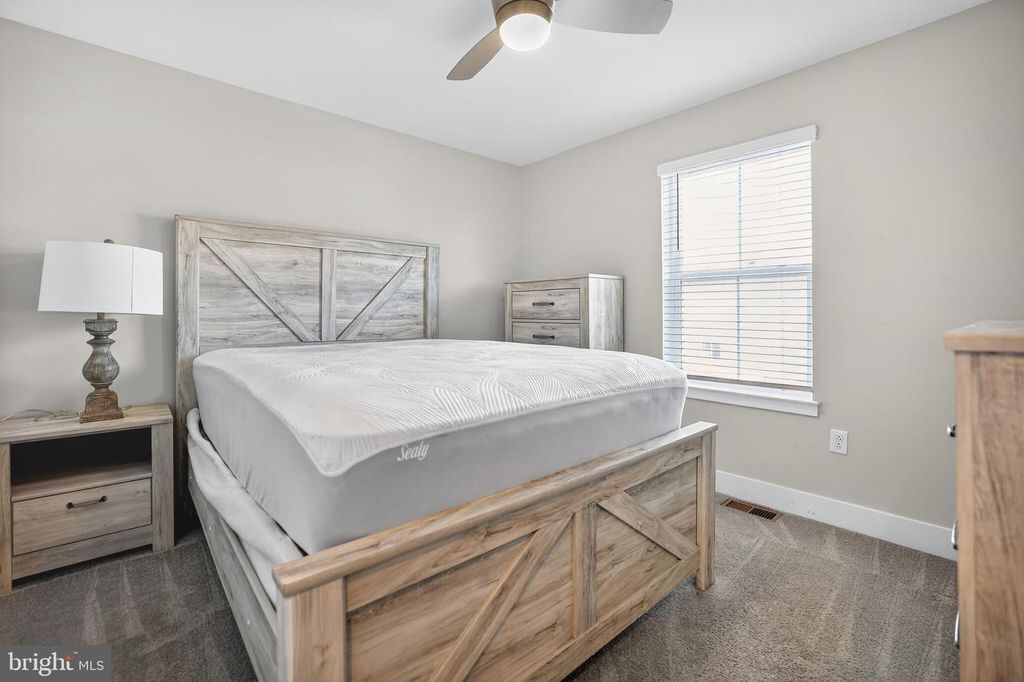 4121 HATLEY PL, White Plains, MD 20695