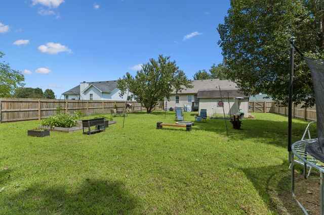 1508 Caney Fork Ct, La Vergne, TN 37086