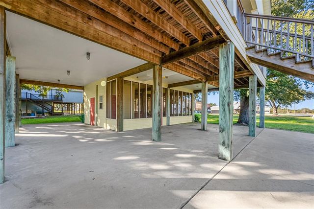 122 Bank Street, Lake Charles, LA 70607