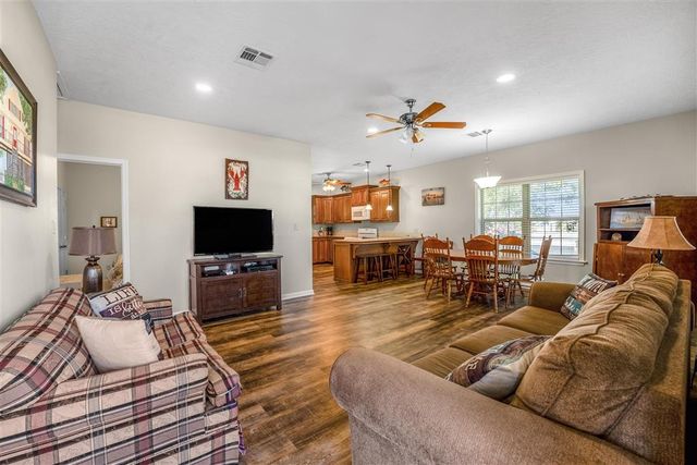 122 Bank Street, Lake Charles, LA 70607