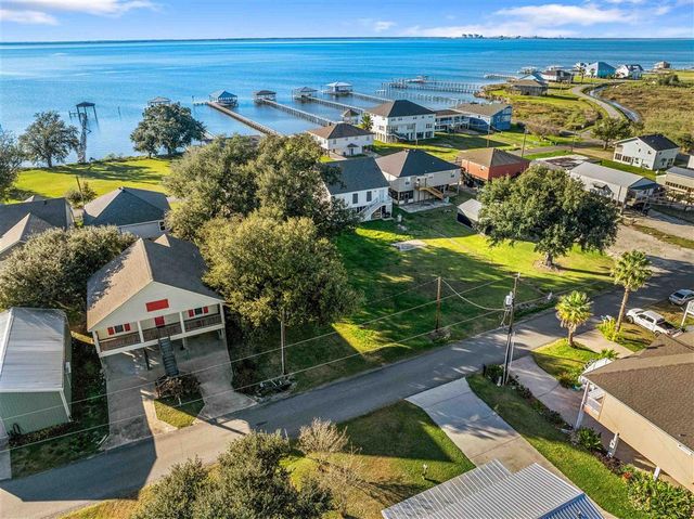 122 Bank Street, Lake Charles, LA 70607