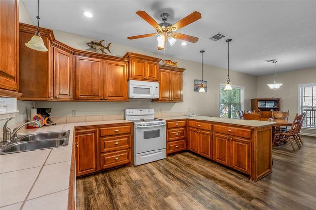 122 Bank Street, Lake Charles, LA 70607