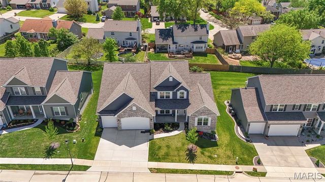 365 Kreder Ridge Circle, St Charles, MO 63304