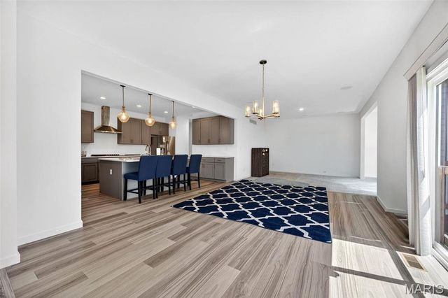 365 Kreder Ridge Circle, St Charles, MO 63304