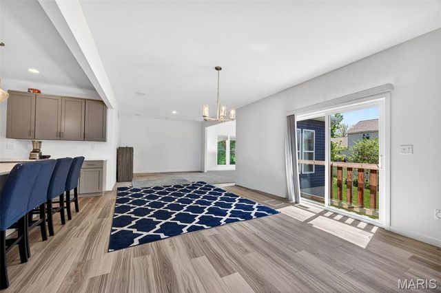 365 Kreder Ridge Circle, St Charles, MO 63304