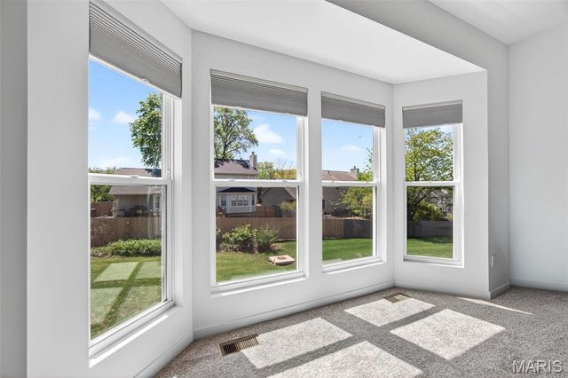 365 Kreder Ridge Circle, St Charles, MO 63304