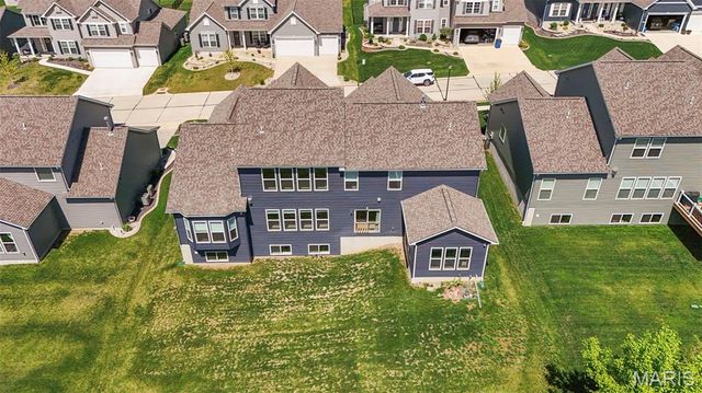 365 Kreder Ridge Circle, St Charles, MO 63304