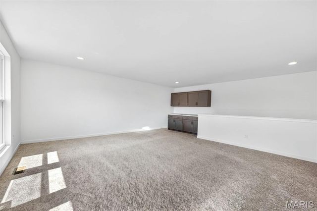 365 Kreder Ridge Circle, St Charles, MO 63304