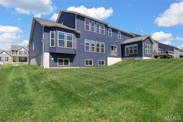 365 Kreder Ridge Circle, St Charles, MO 63304