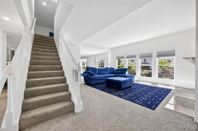 365 Kreder Ridge Circle, St Charles, MO 63304