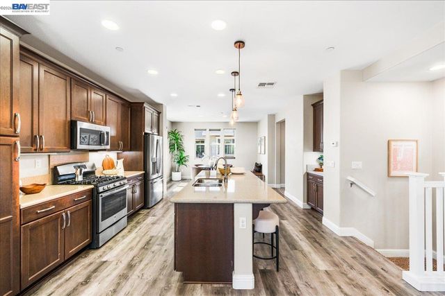 2707 Hollingbury Cmn, Livermore, CA 94550