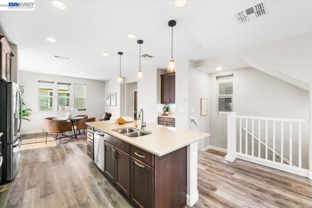 2707 Hollingbury Cmn, Livermore, CA 94550