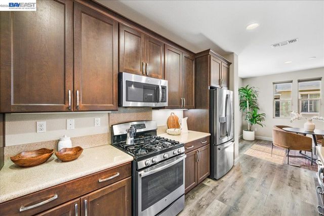 2707 Hollingbury Cmn, Livermore, CA 94550