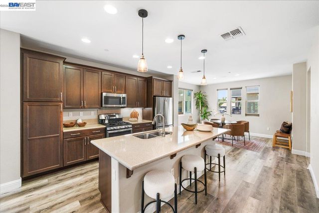 2707 Hollingbury Cmn, Livermore, CA 94550