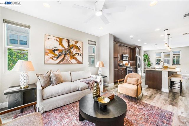 2707 Hollingbury Cmn, Livermore, CA 94550