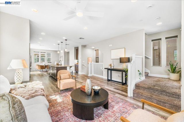 2707 Hollingbury Cmn, Livermore, CA 94550