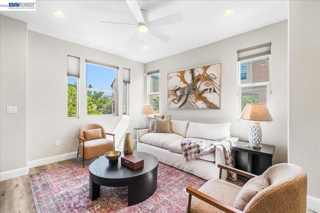 2707 Hollingbury Cmn, Livermore, CA 94550