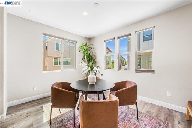 2707 Hollingbury Cmn, Livermore, CA 94550