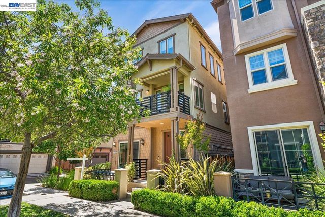 2707 Hollingbury Cmn, Livermore, CA 94550