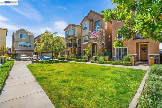 2707 Hollingbury Cmn, Livermore, CA 94550