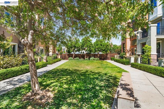 2707 Hollingbury Cmn, Livermore, CA 94550