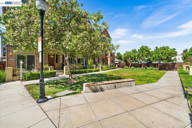 2707 Hollingbury Cmn, Livermore, CA 94550