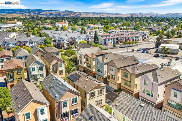 2707 Hollingbury Cmn, Livermore, CA 94550