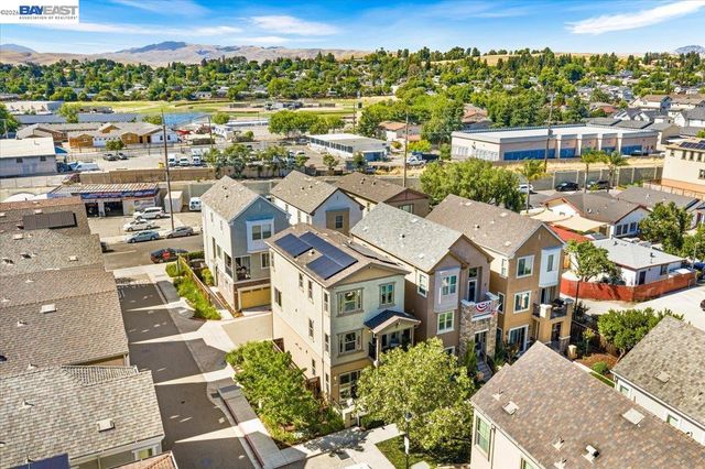 2707 Hollingbury Cmn, Livermore, CA 94550