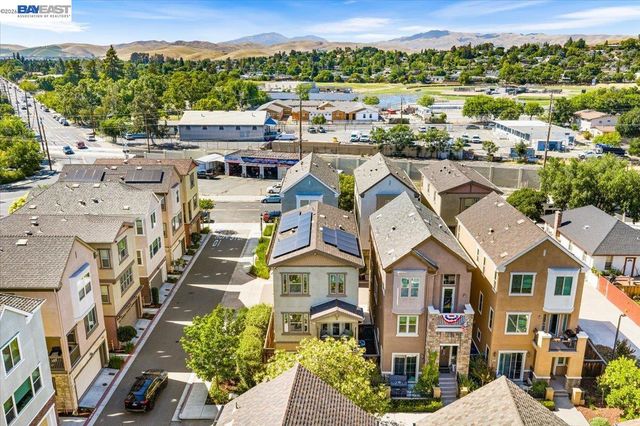 2707 Hollingbury Cmn, Livermore, CA 94550